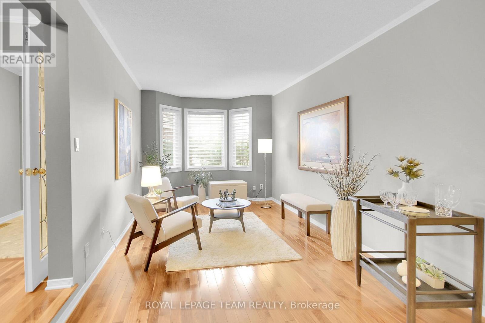 51 Windeyer Crescent, Ottawa, Ontario  K2K 2P7 - Photo 11 - X12165750