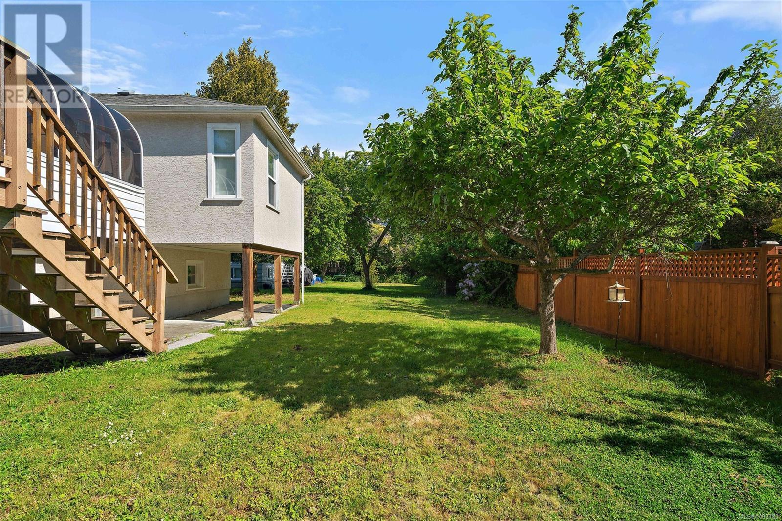 1065 Beverley Pl, Victoria, British Columbia  V8S 3Z7 - Photo 27 - 1000780