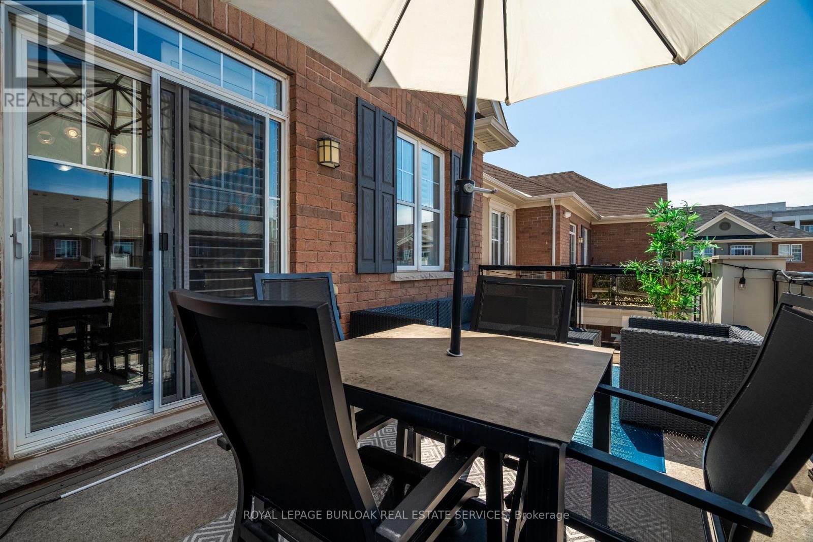 303 - 263 Georgian Drive, Oakville, Ontario  L6H 0L2 - Photo 24 - W12118067