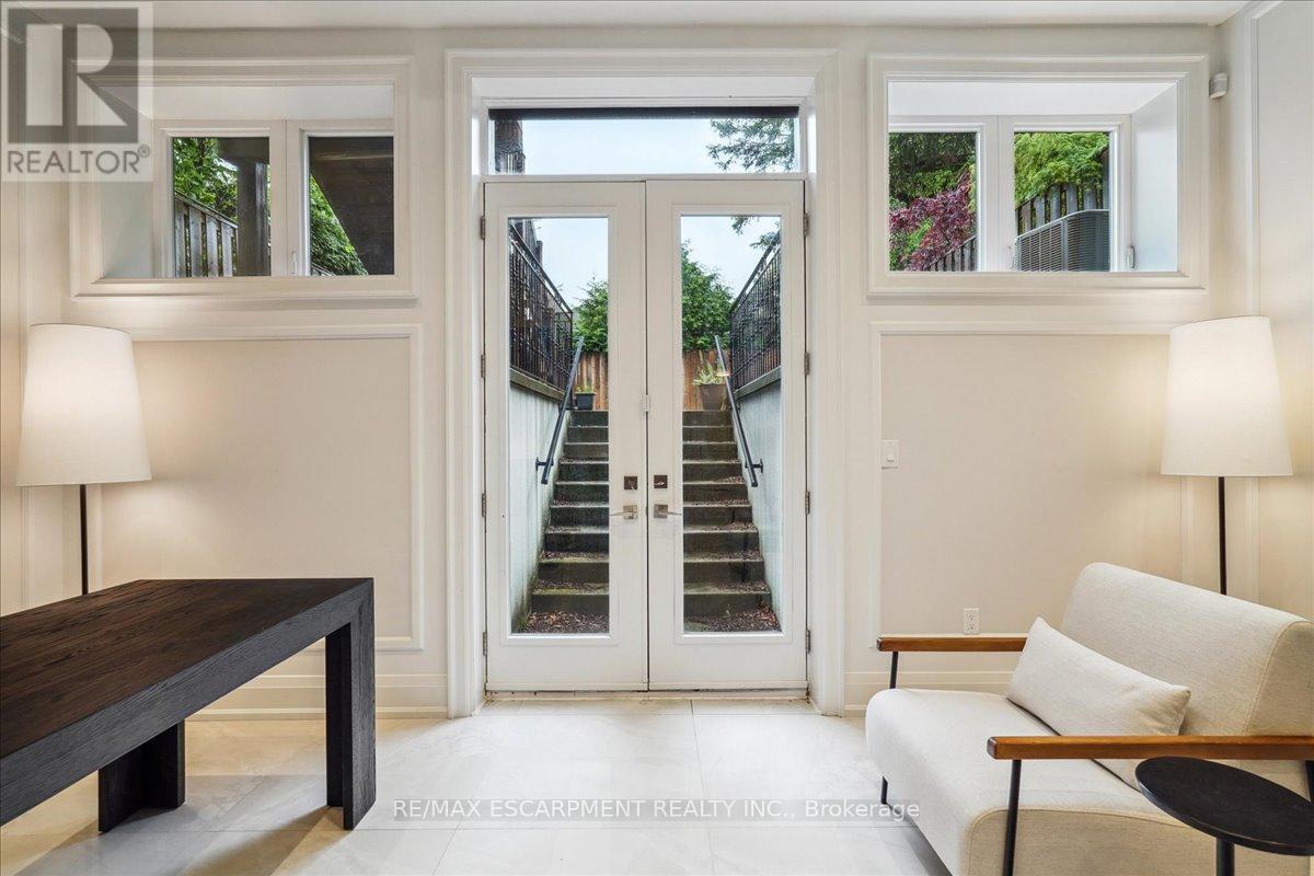 34 Joicey Boulevard, Toronto, Ontario  M5M 2S7 - Photo 32 - C12162039