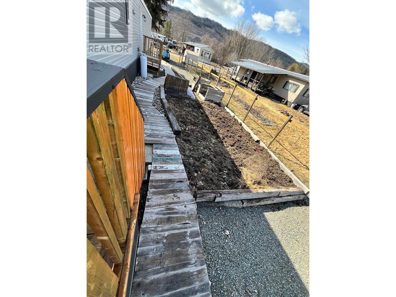 4626 Summer Road Unit# 16, Barriere, British Columbia  V0E 1E0 - Photo 29 - 10331475