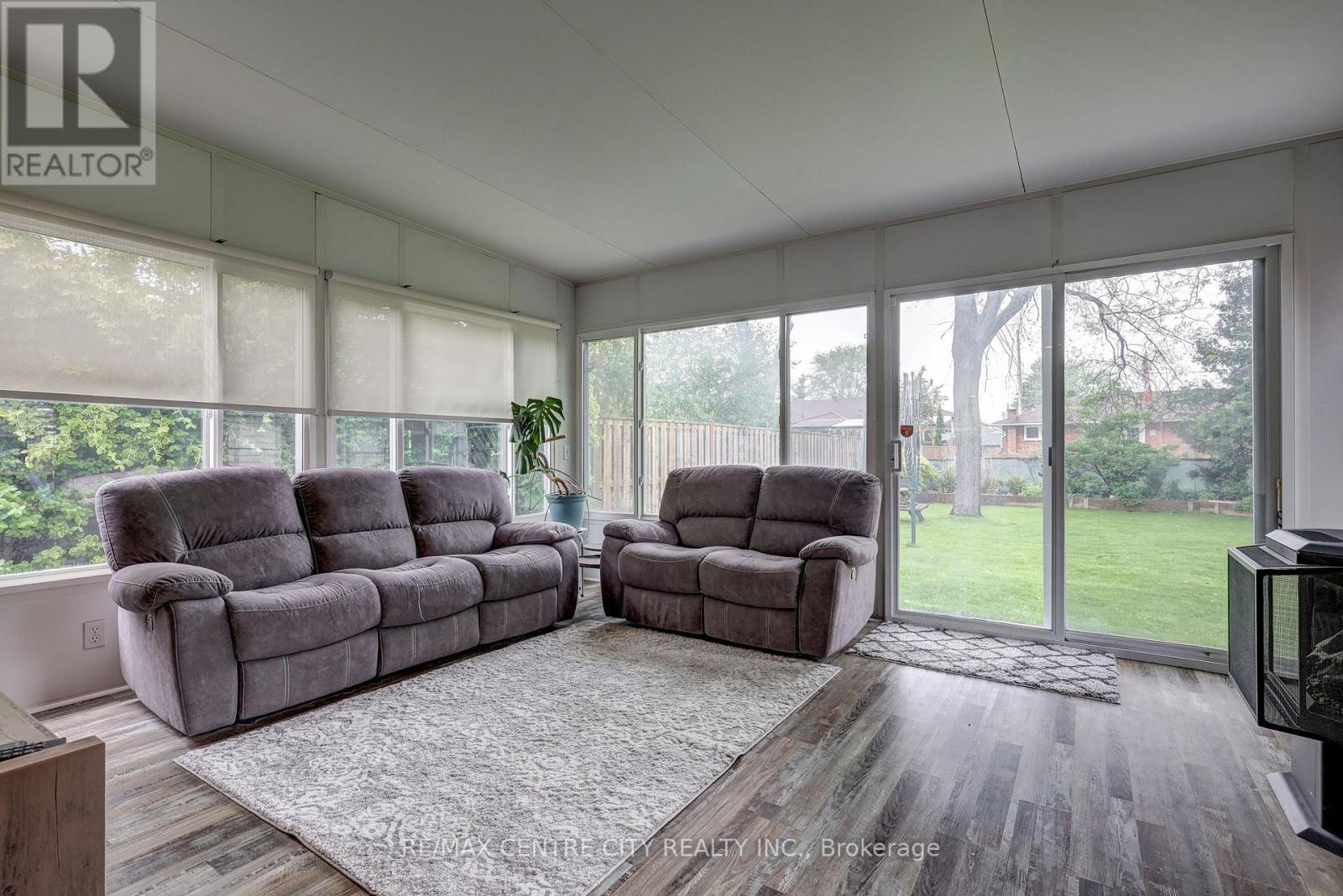 182 Chestnut Street, St. Thomas, Ontario  N5R 2B4 - Photo 12 - X12168972