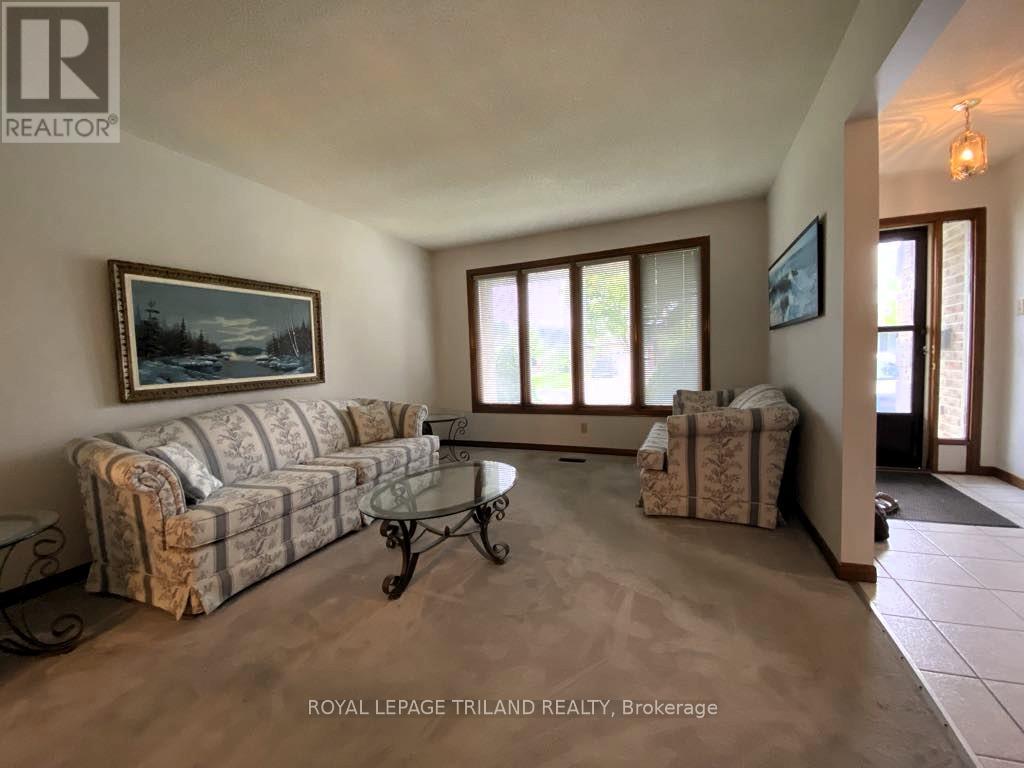 Property at 1733 JALNA BOULEVARD image 4