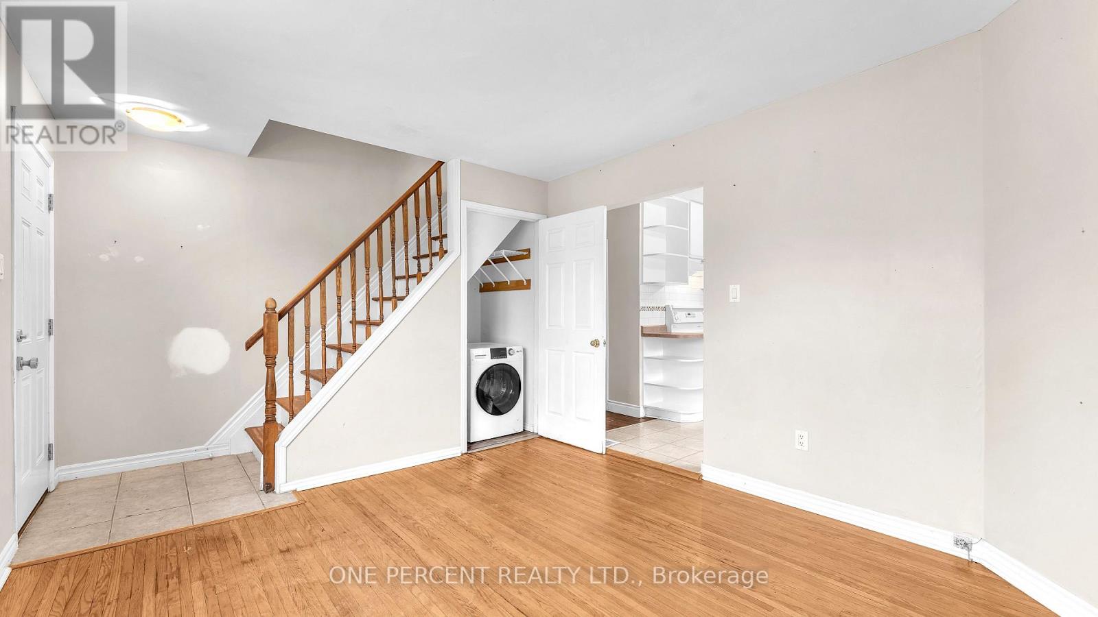 Photo 3 of 24 for 1185 Albany Street