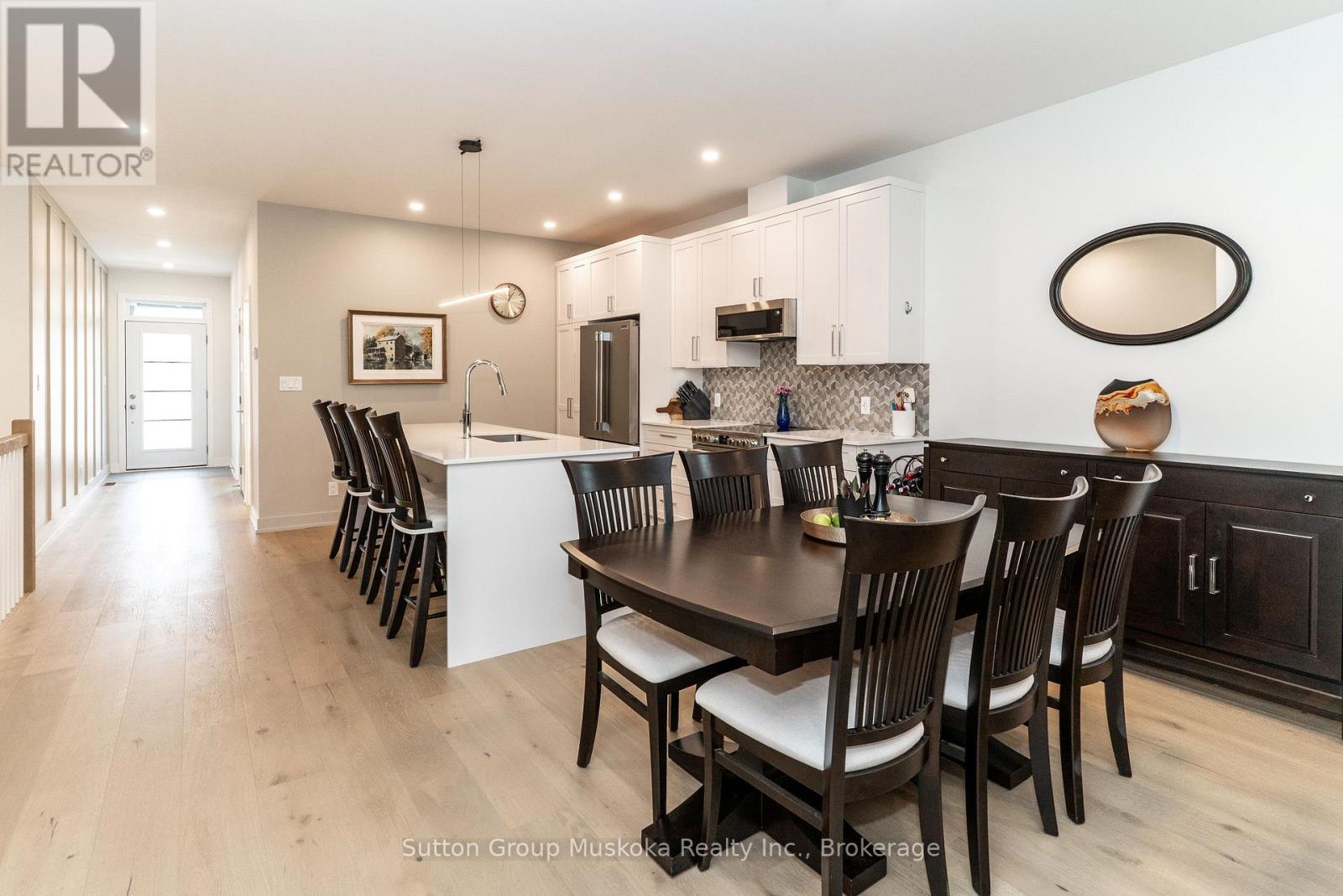 9 Jack Street, Huntsville, Ontario  P1H 0G4 - Photo 6 - X12168947