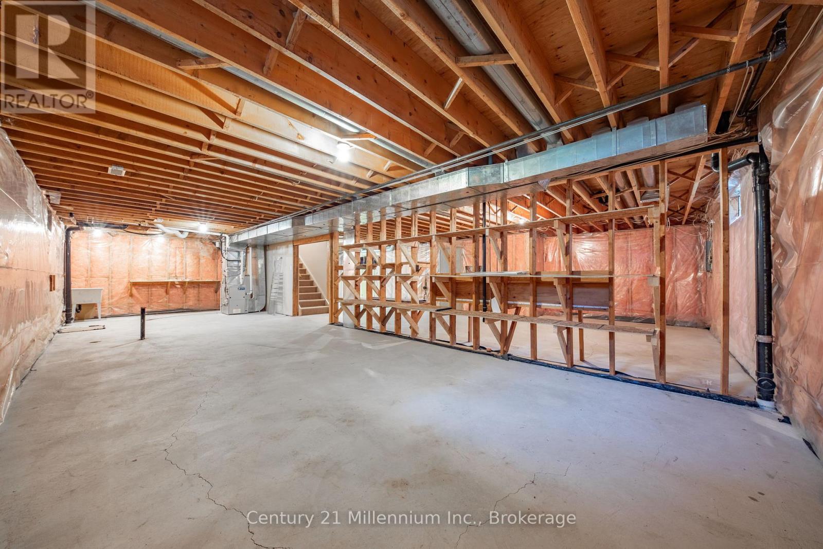 24 Elgin Street S, Blue Mountains, Ontario  N0H 2P0 - Photo 34 - X12168965