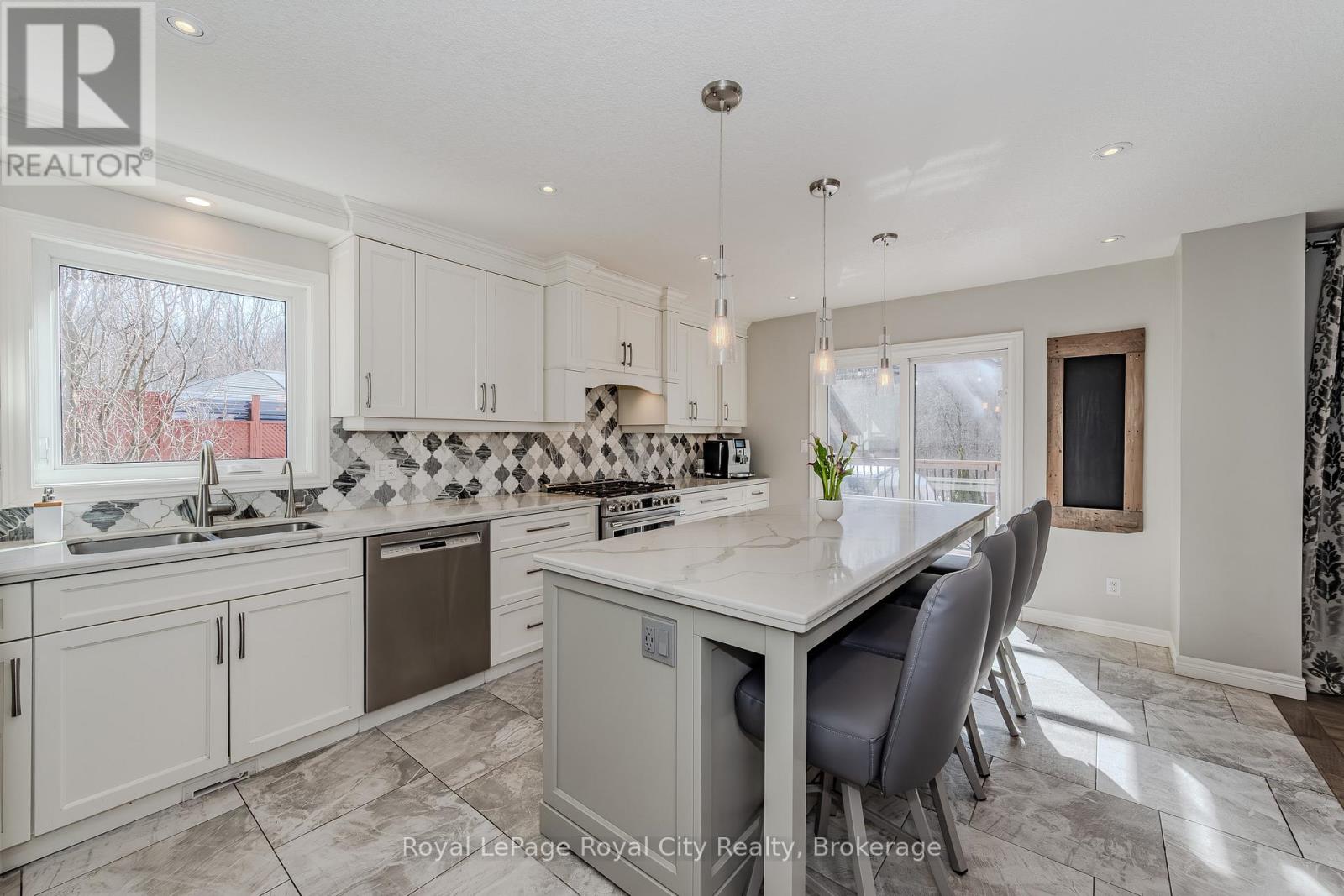 92 Chillico Drive, Guelph, Ontario  N1K 1Y6 - Photo 7 - X12169007