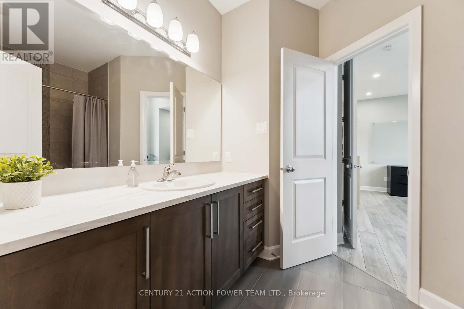 266 Esturgeon Street, Ottawa, Ontario  K4A 1G7 - Photo 37 - X12168984