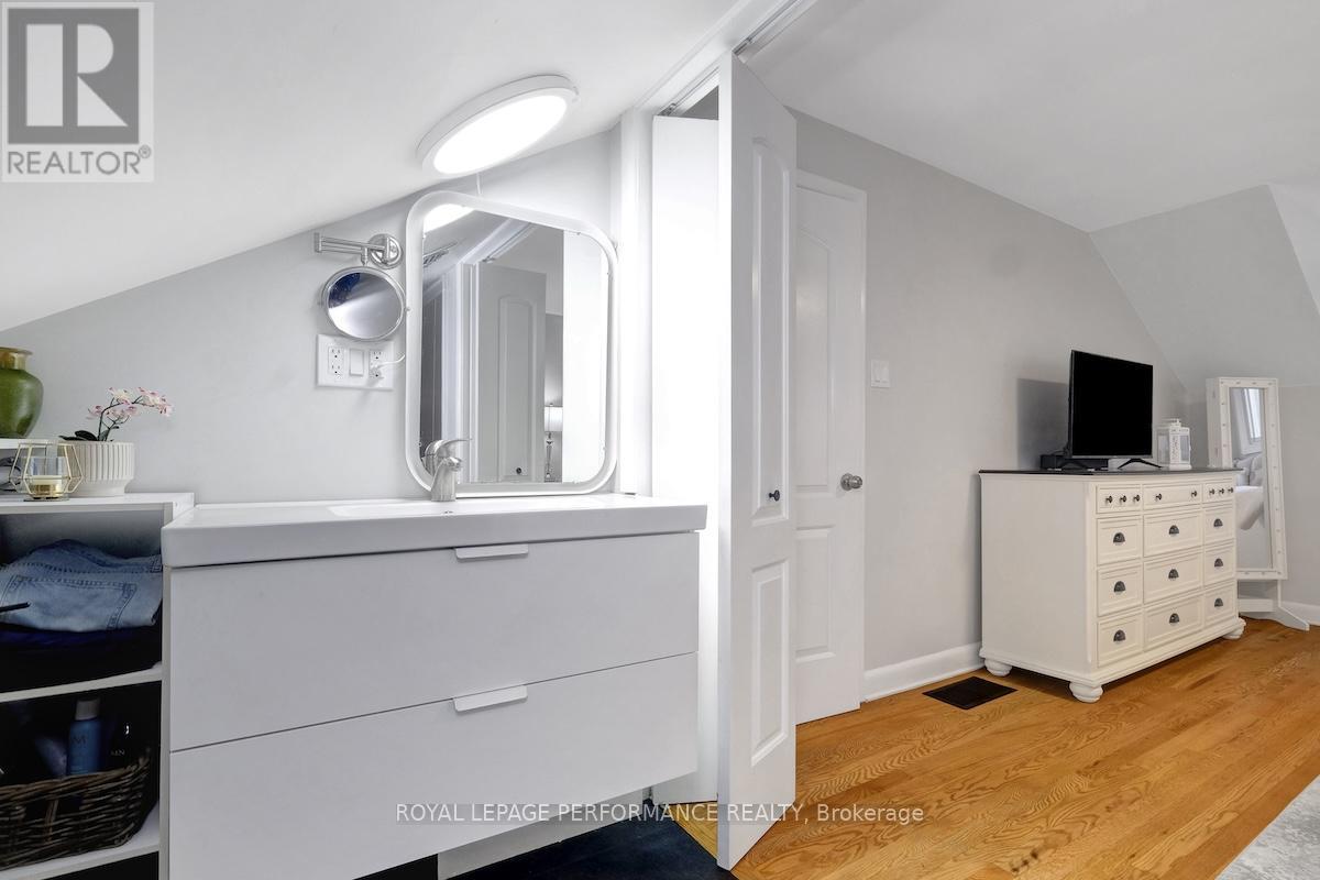 1207 Woodside Drive, Ottawa, Ontario  K2C 2G7 - Photo 26 - X12169035