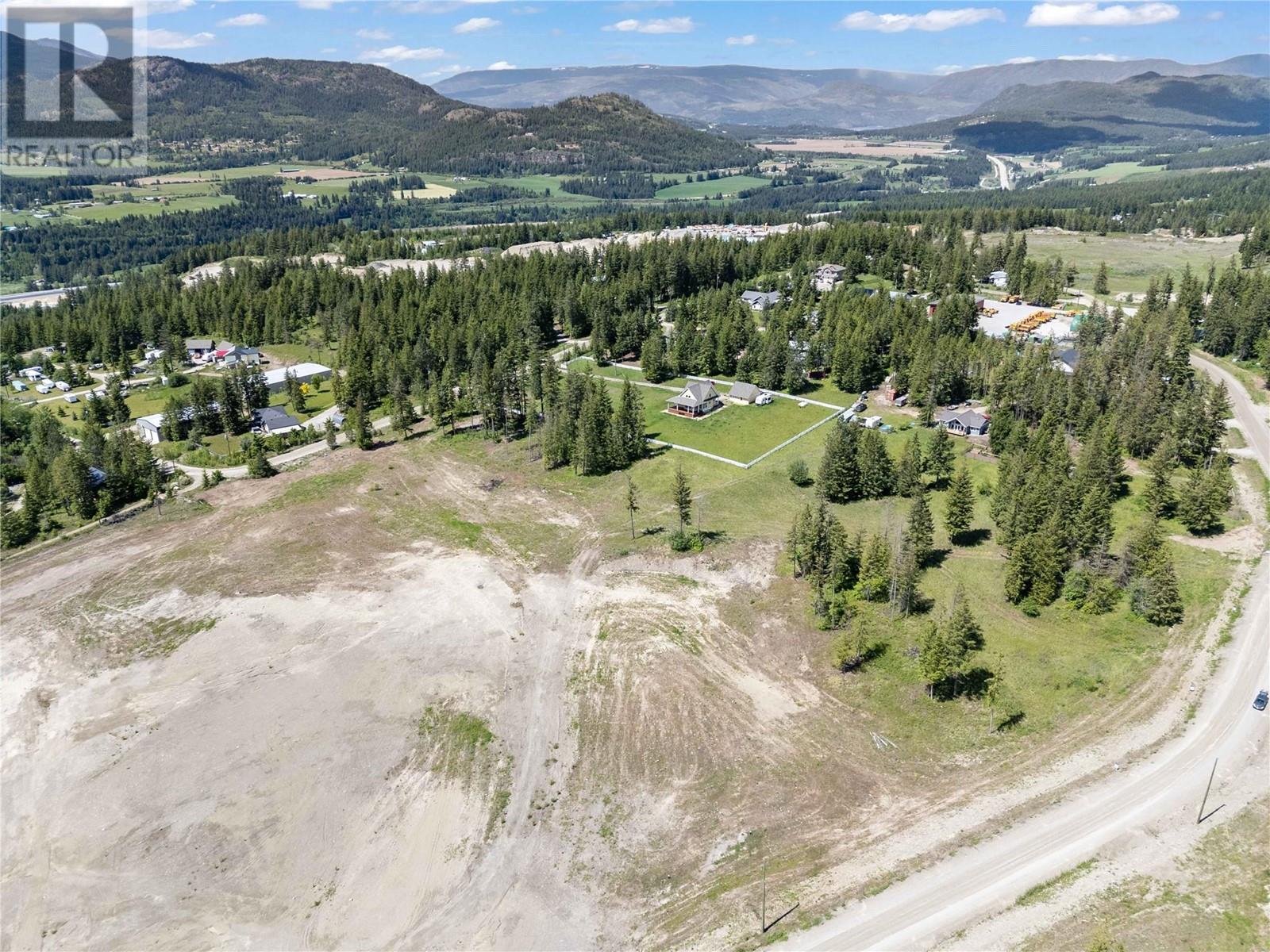 3682 Ford Road, Tappen, BC V0E2X2