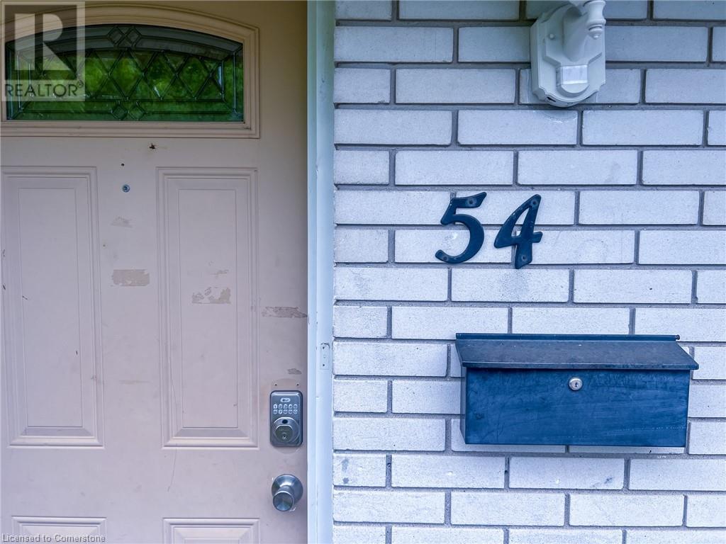 54 Austin Drive Unit# Upper, Waterloo, Ontario  N2L 3Y3 - Photo 3 - 40732902