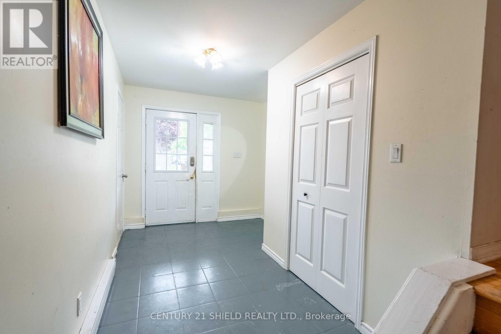 1707 Donald Avenue, Cornwall, Ontario  K6J 5R7 - Photo 3 - X12168994
