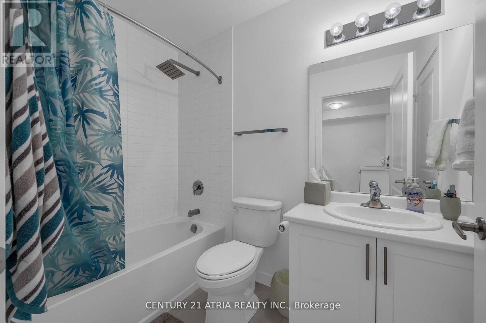 313 - 101 Shoreview Place, Hamilton (Stoney Creek), Ontario  L8E 0K2 - Photo 2 - X12158931