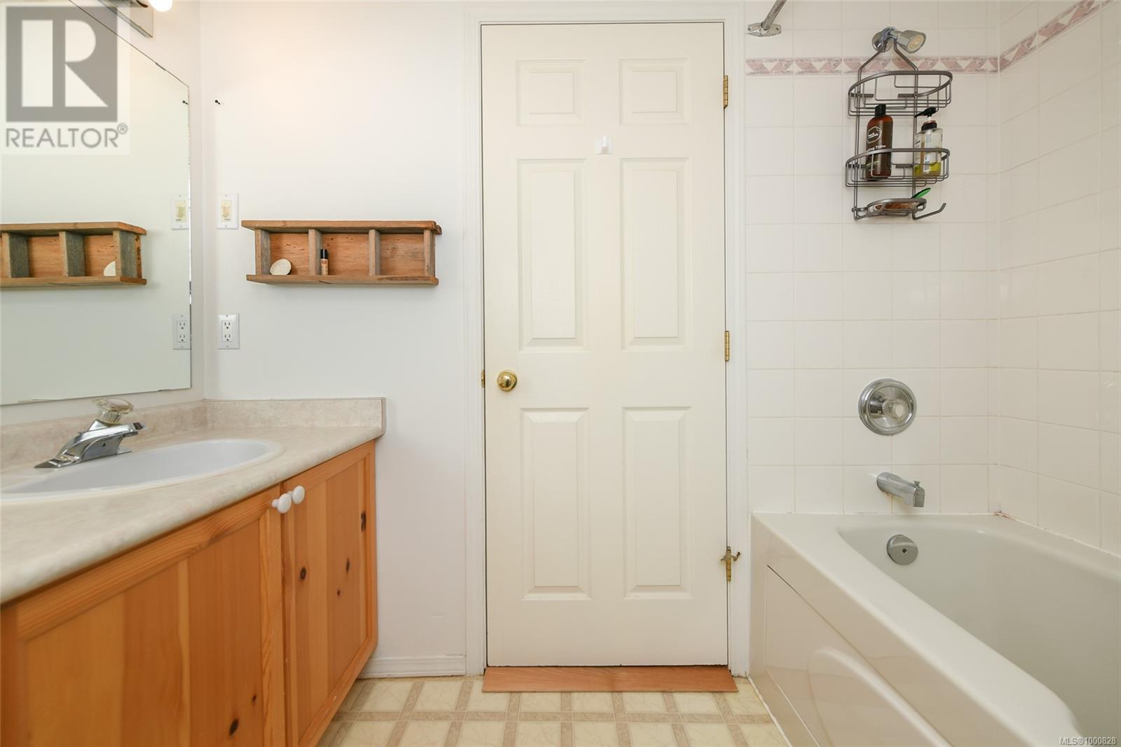 210 1320 Henry Rd, Courtenay, British Columbia  V9J 1L0 - Photo 21 - 1000828