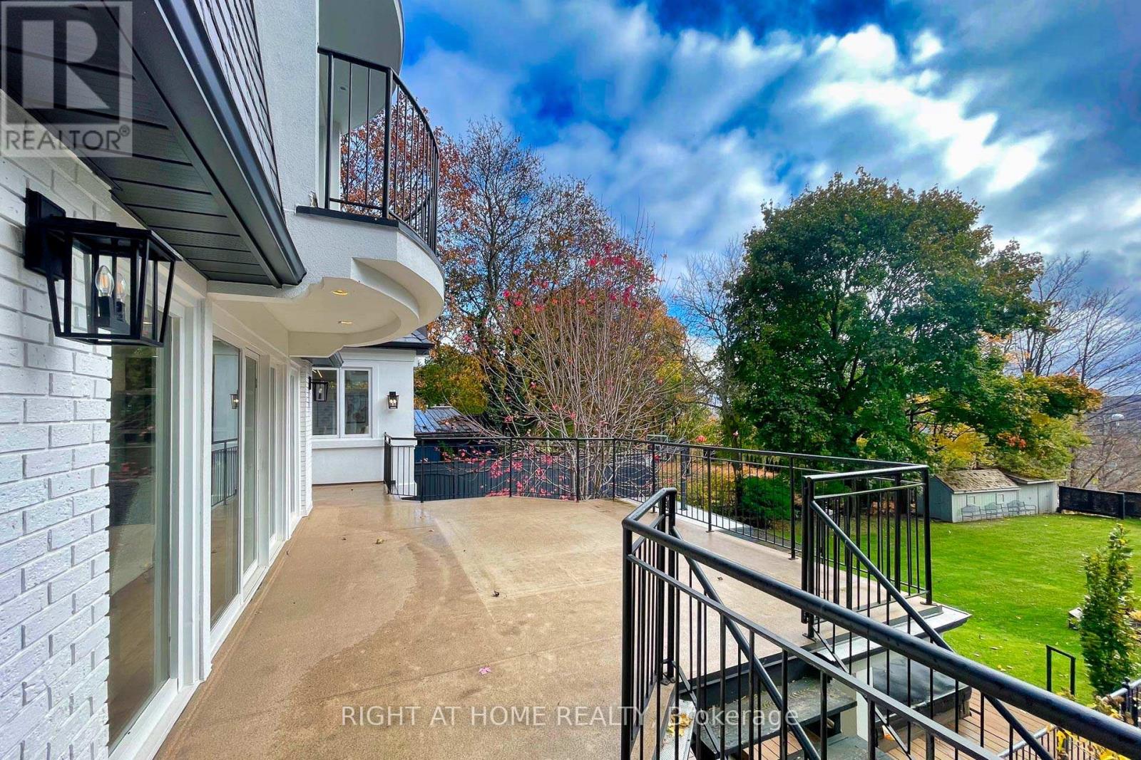 34 Maple Avenue, Hamilton, Ontario  L9H 4W4 - Photo 42 - X12161915