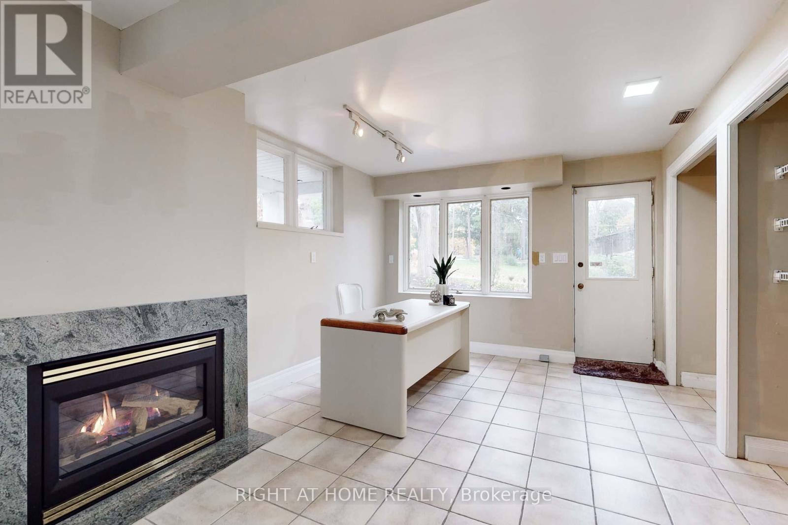 34 Maple Avenue, Hamilton, Ontario  L9H 4W4 - Photo 32 - X12161915