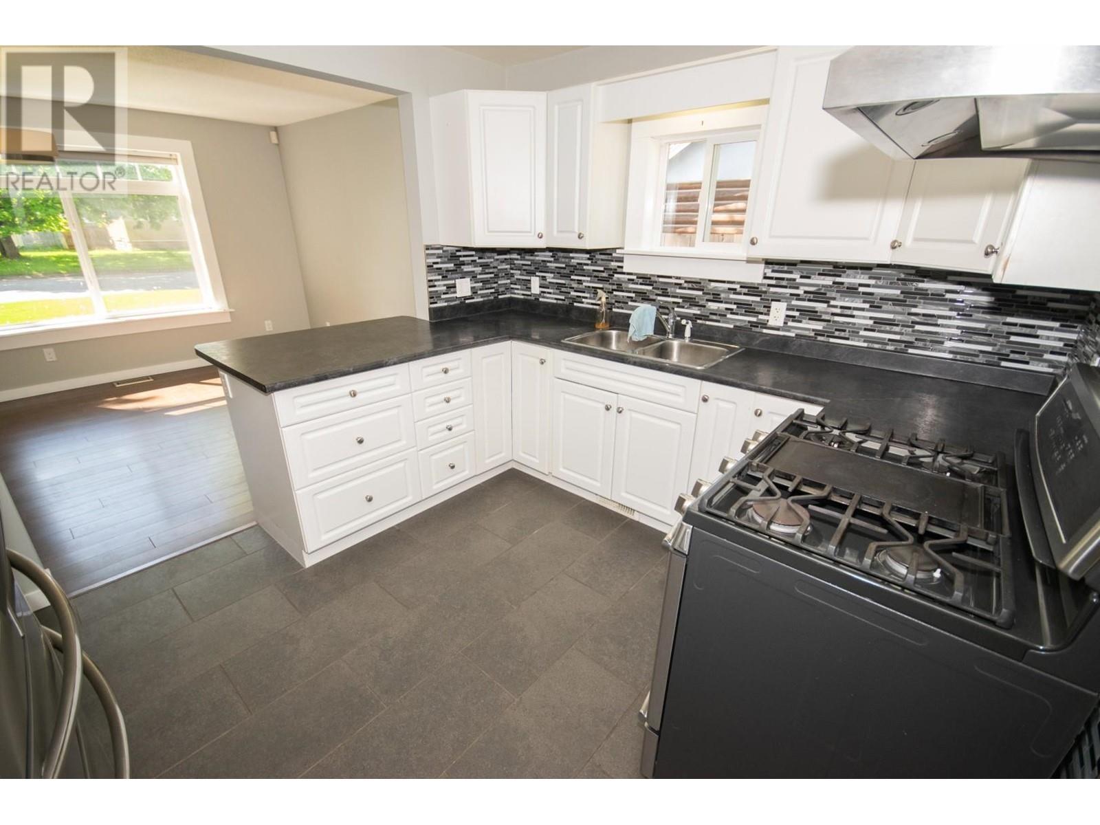 Property at 446 JONES STREET image 4