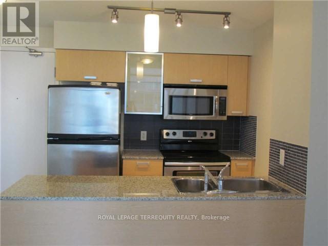 2201 - 38 Grenville Street, Toronto, Ontario  M4Y 1A5 - Photo 6 - C12168825