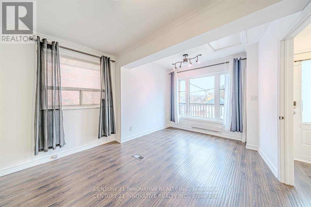 Upper - 523 Westmount Avenue, Toronto, Ontario  M6E 3N6 - Photo 2 - C12168827