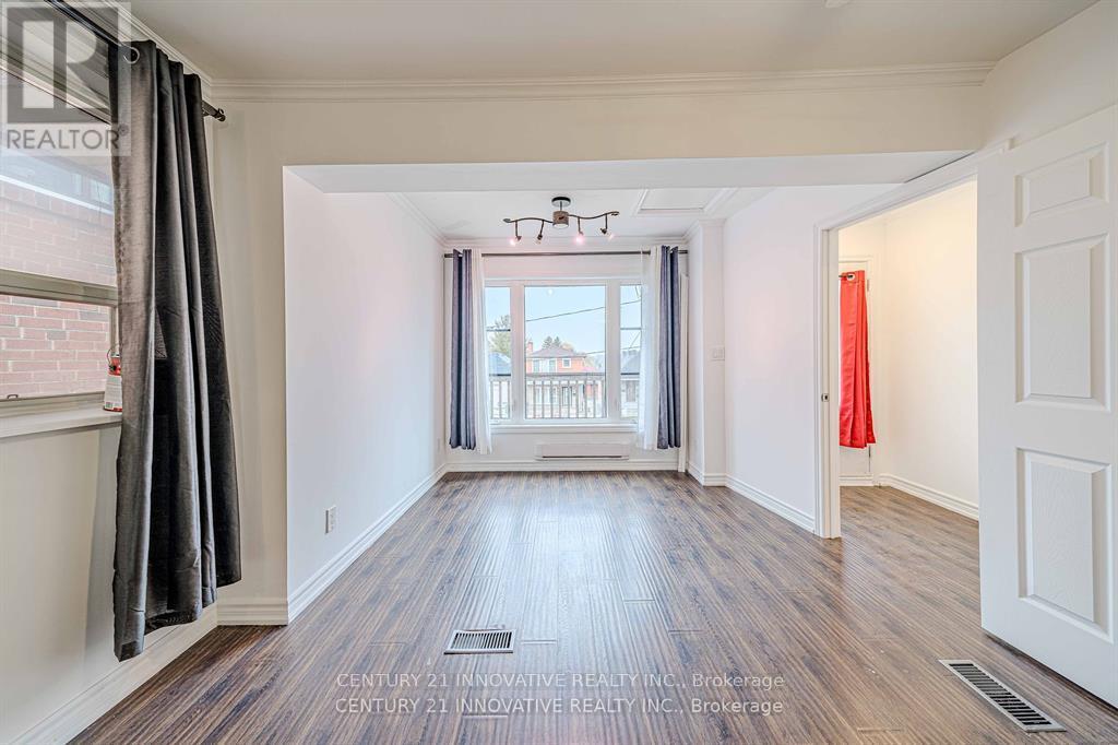 Upper - 523 Westmount Avenue, Toronto, Ontario  M6E 3N6 - Photo 3 - C12168827