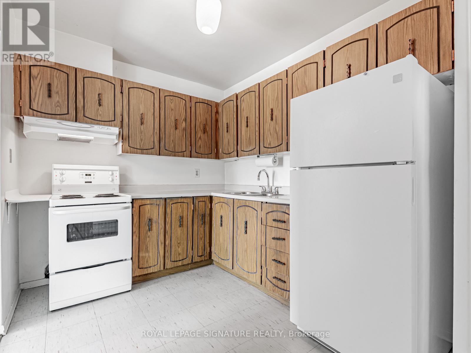 915 - 60 Pavane Linkway, Toronto (Flemingdon Park), Ontario  M3C 1A2 - Photo 15 - C12168828