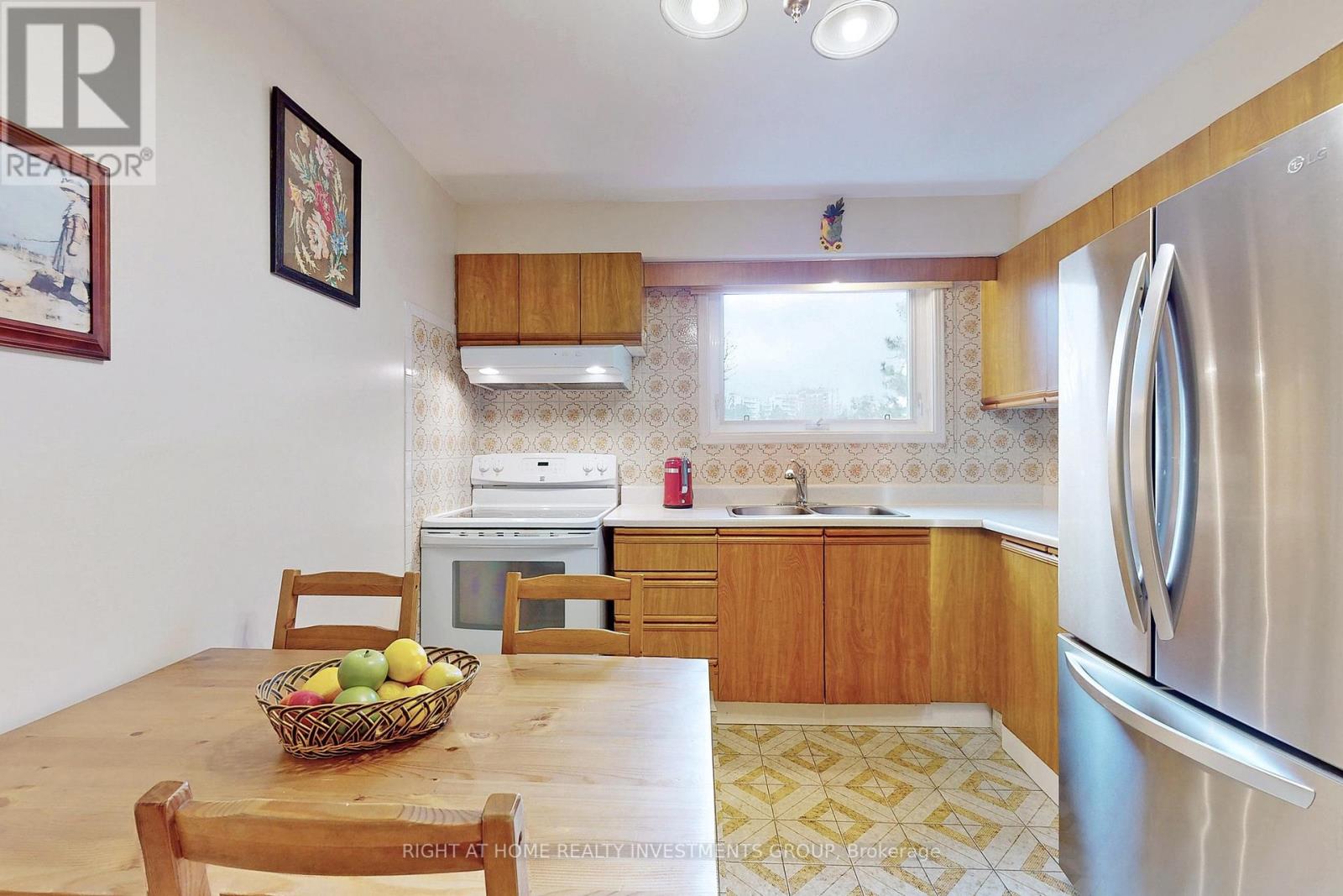187 Robert Hicks Drive, Toronto (Westminster-Branson), Ontario  M2R 3R3 - Photo 10 - C12168876