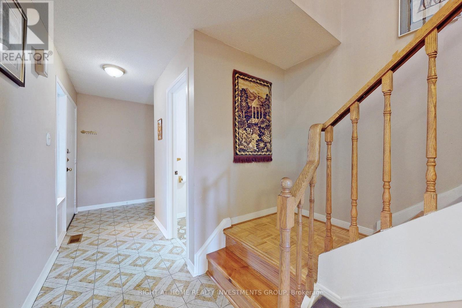 187 Robert Hicks Drive, Toronto (Westminster-Branson), Ontario  M2R 3R3 - Photo 14 - C12168876