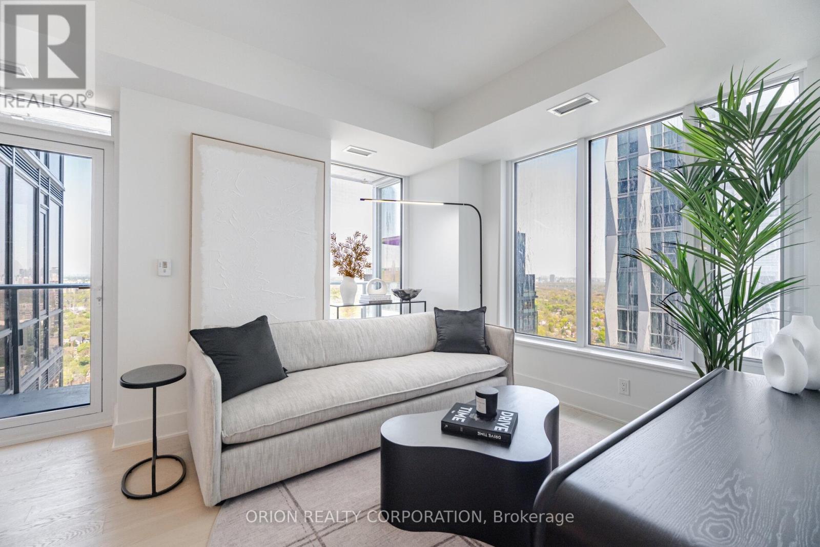 3204 - 11 Yorkville Avenue, Toronto, Ontario  M4W 1L2 - Photo 15 - C12168903