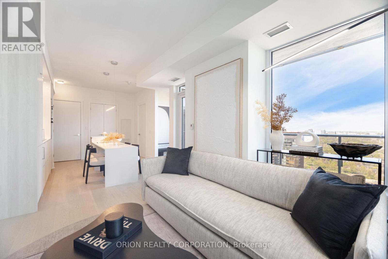 3204 - 11 Yorkville Avenue, Toronto, Ontario  M4W 1L2 - Photo 18 - C12168903