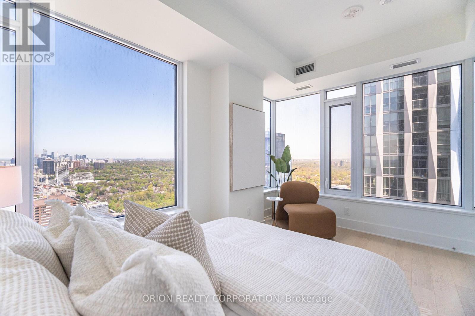 3204 - 11 Yorkville Avenue, Toronto, Ontario  M4W 1L2 - Photo 27 - C12168903