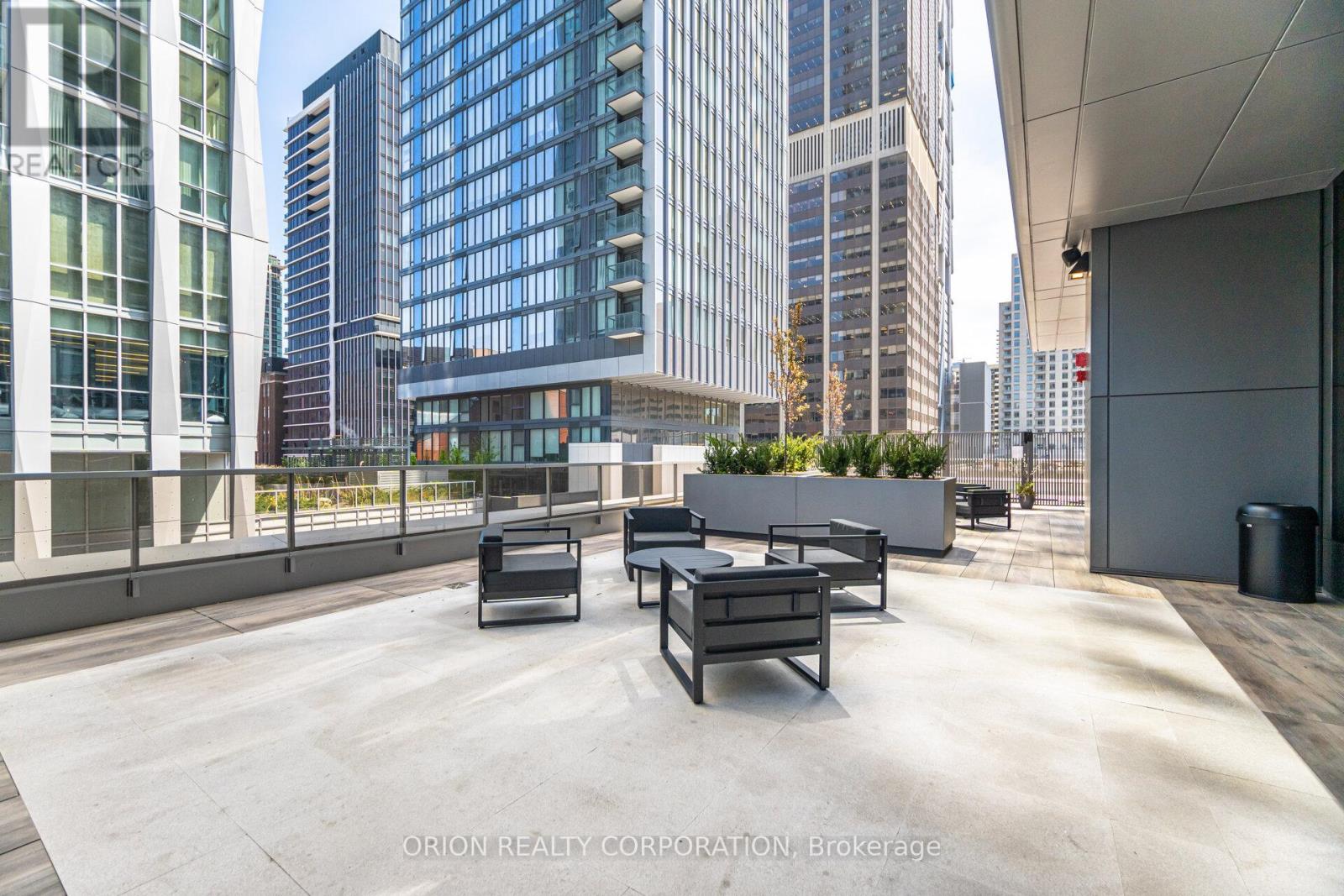 3204 - 11 Yorkville Avenue, Toronto, Ontario  M4W 1L2 - Photo 41 - C12168903