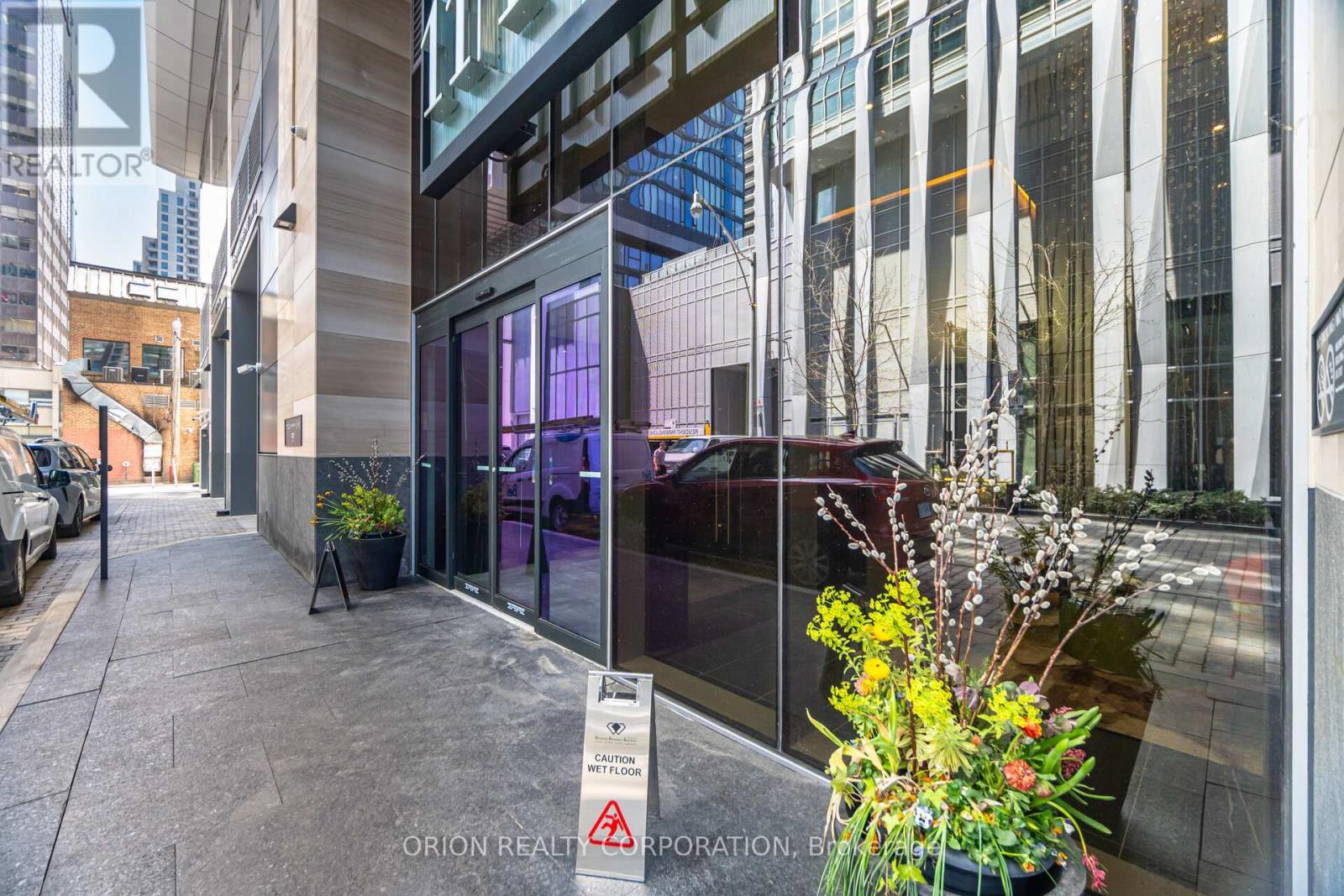 3204 - 11 Yorkville Avenue, Toronto, Ontario  M4W 1L2 - Photo 49 - C12168903