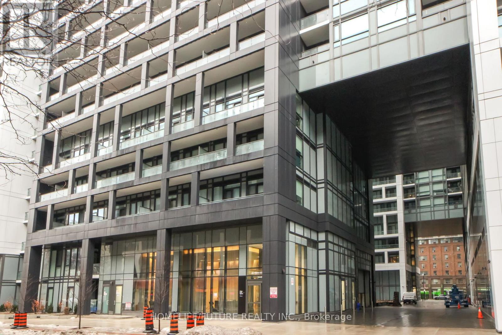348 - 60 PRINCESS STREET, Toronto, Ontario