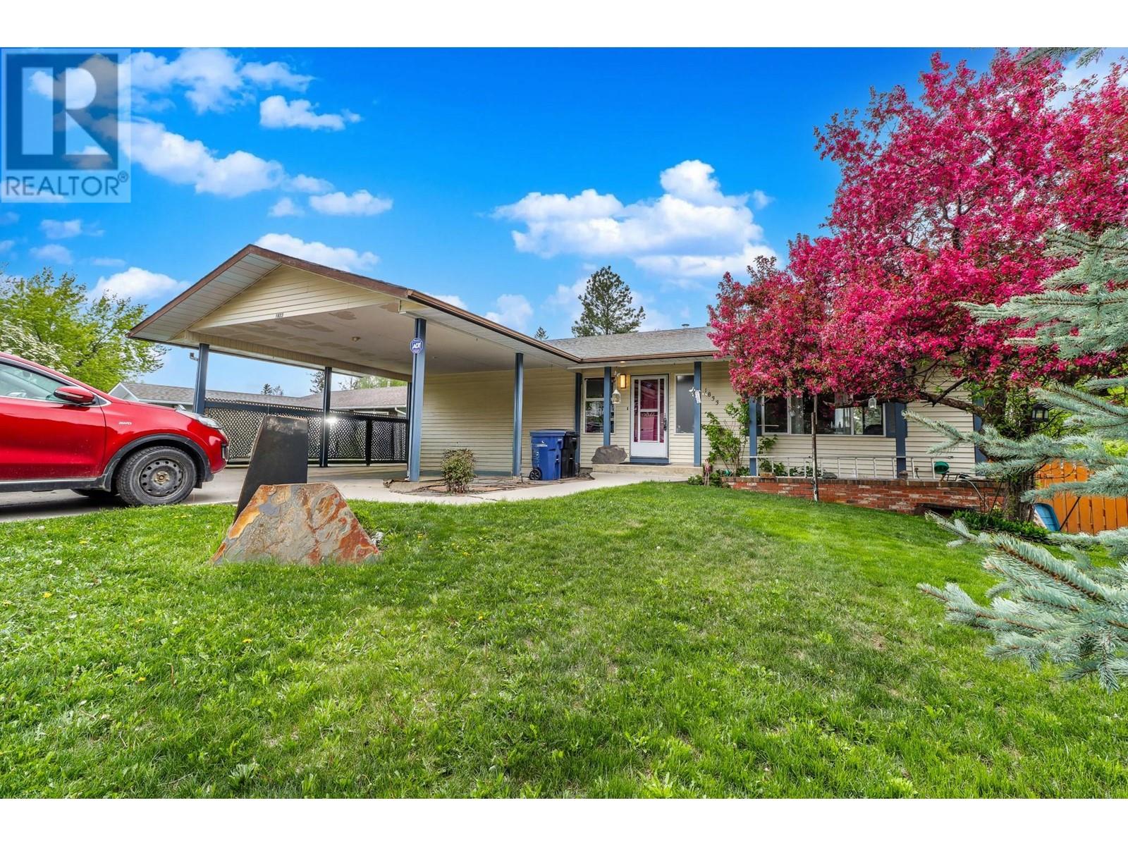 Property at 1833 MT SINCLAIR Avenue image 1