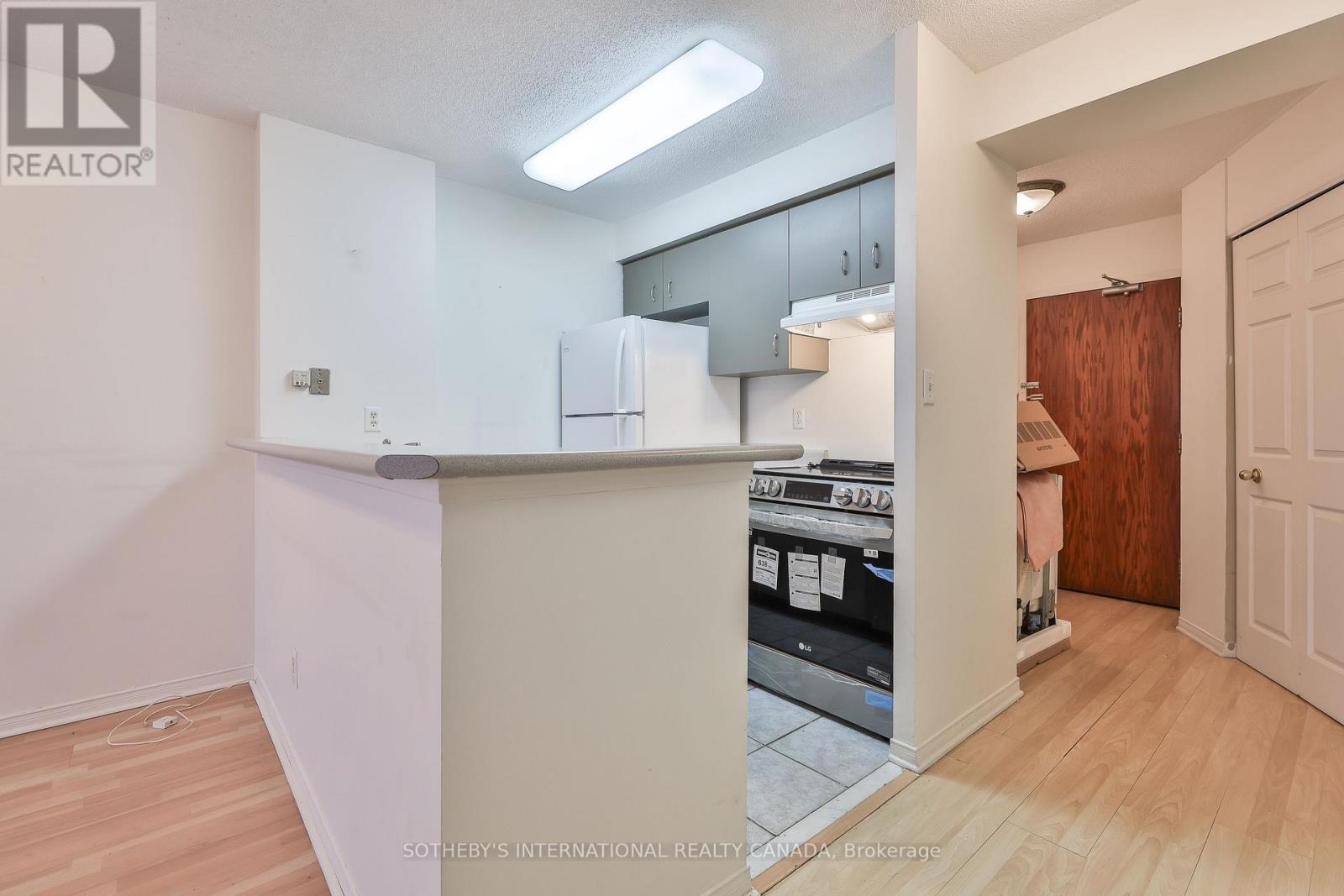 709 - 1625 Pickering Parkway, Pickering (Village East), Ontario  L1V 6Z6 - Photo 2 - E12169019