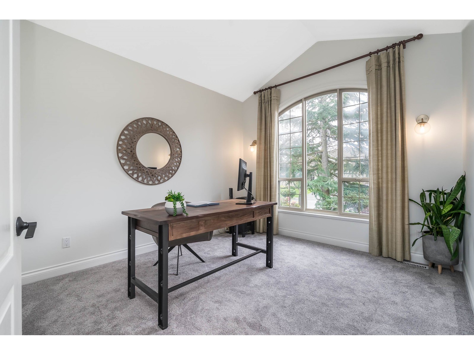 15639 37a Avenue, Surrey, British Columbia  V3Z 0H7 - Photo 16 - R2983597
