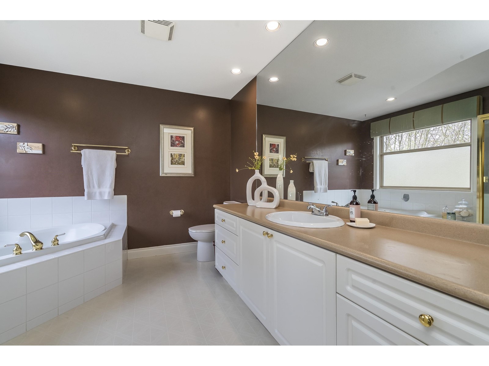 15639 37a Avenue, Surrey, British Columbia  V3Z 0H7 - Photo 24 - R2983597