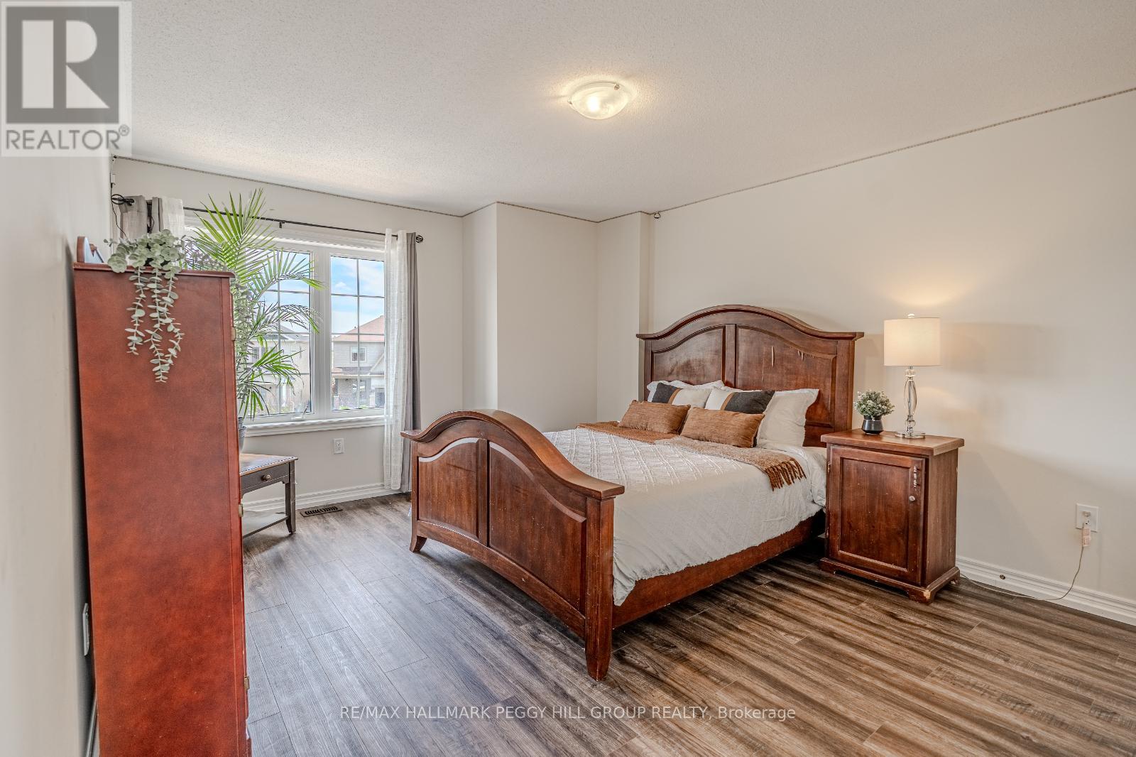 25 Mandley Street, Essa, Ontario  L3W 0B6 - Photo 12 - N12168877