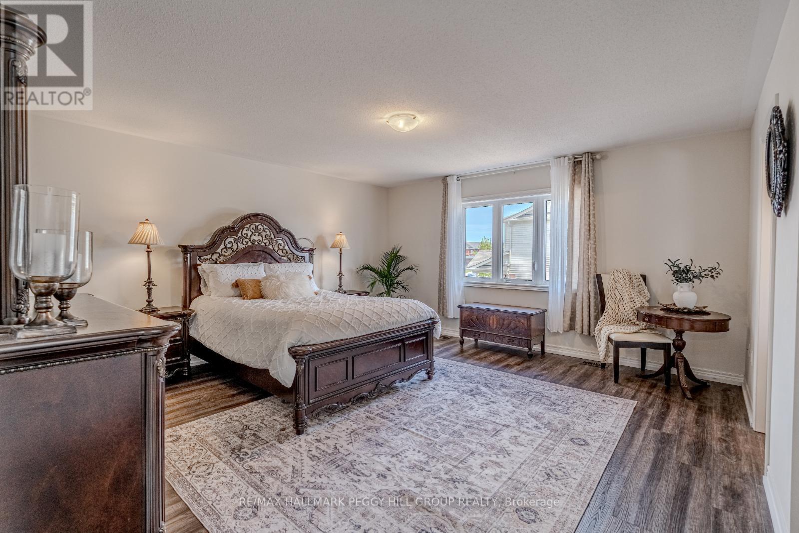 25 Mandley Street, Essa, Ontario  L3W 0B6 - Photo 9 - N12168877