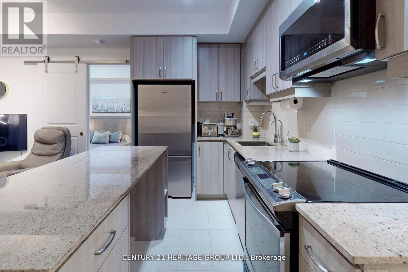 319 - 9201 Yonge Street, Richmond Hill, Ontario  L4C 6Z2 - Photo 10 - N12168980