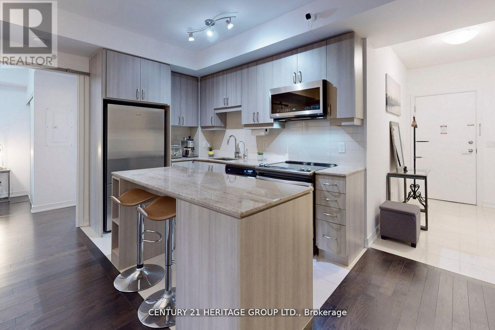 319 - 9201 Yonge Street, Richmond Hill, Ontario  L4C 6Z2 - Photo 8 - N12168980