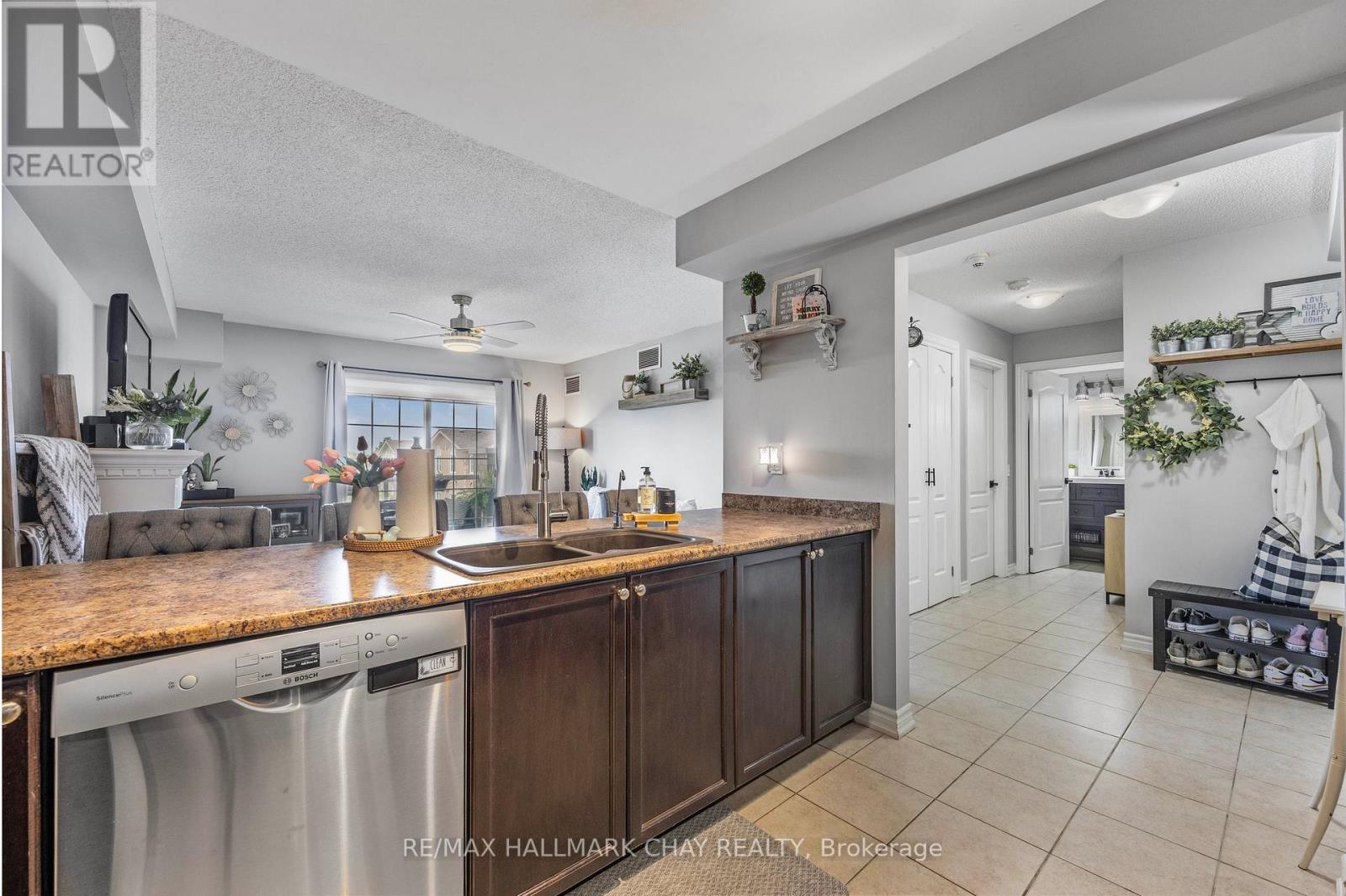25 - 137 Sydenham Wells, Barrie, Ontario  L4M 0G7 - Photo 5 - S12168836