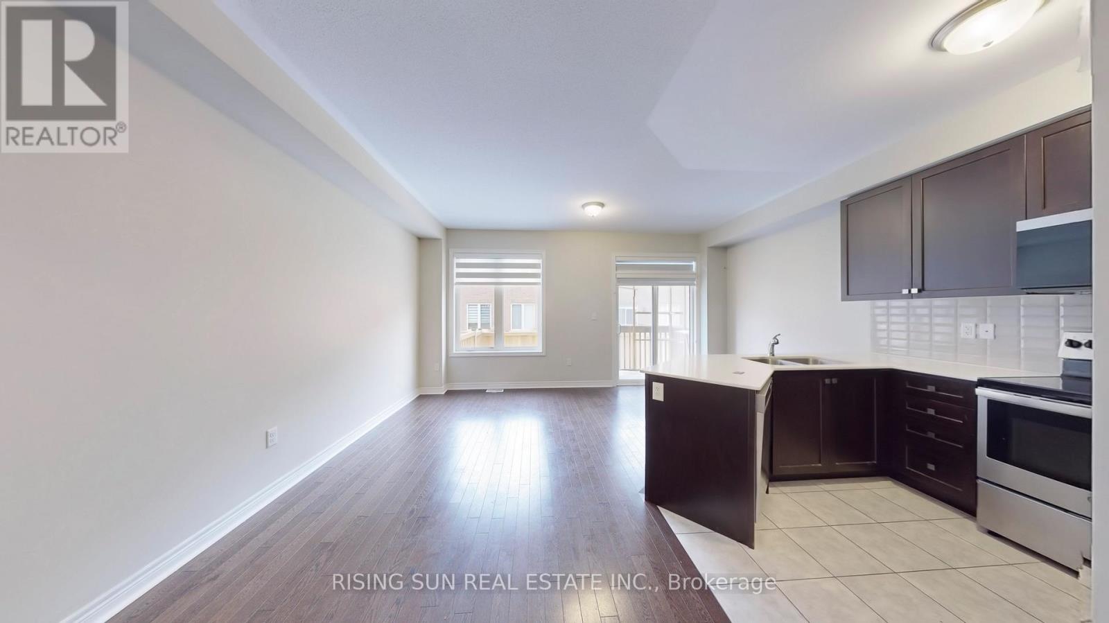 49 Pearman Crescent, Brampton (Northwest Brampton), Ontario  L7A 4Y9 - Photo 6 - W12001760