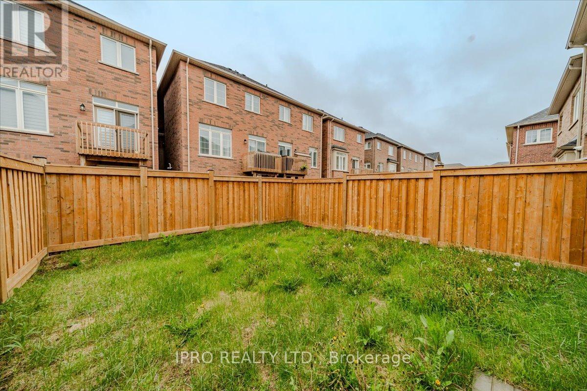 127 Marigold Gardens, Oakville, Ontario  L6H 0Y1 - Photo 29 - W12168044