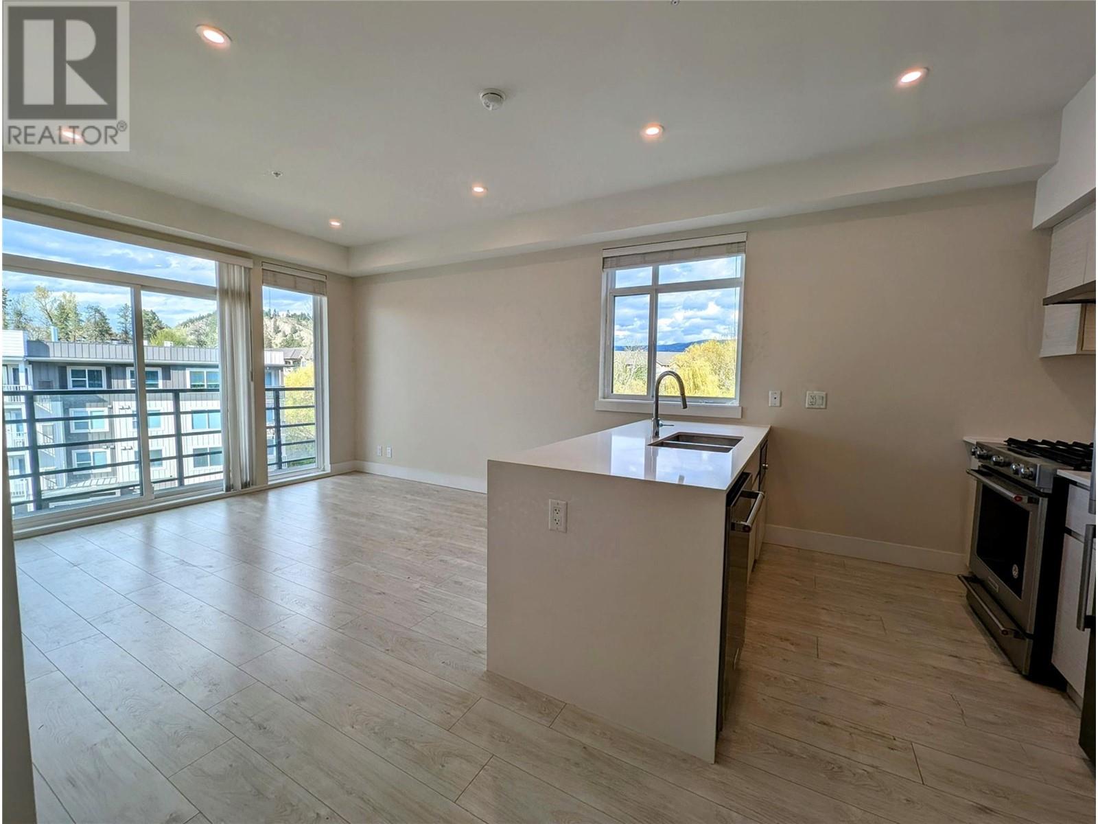 1925 Enterprise Way Unit# 403, Kelowna, British Columbia