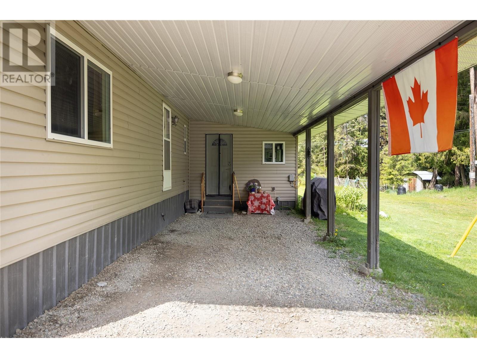 68 Specht Road, Cherryville, BC V0E2G3