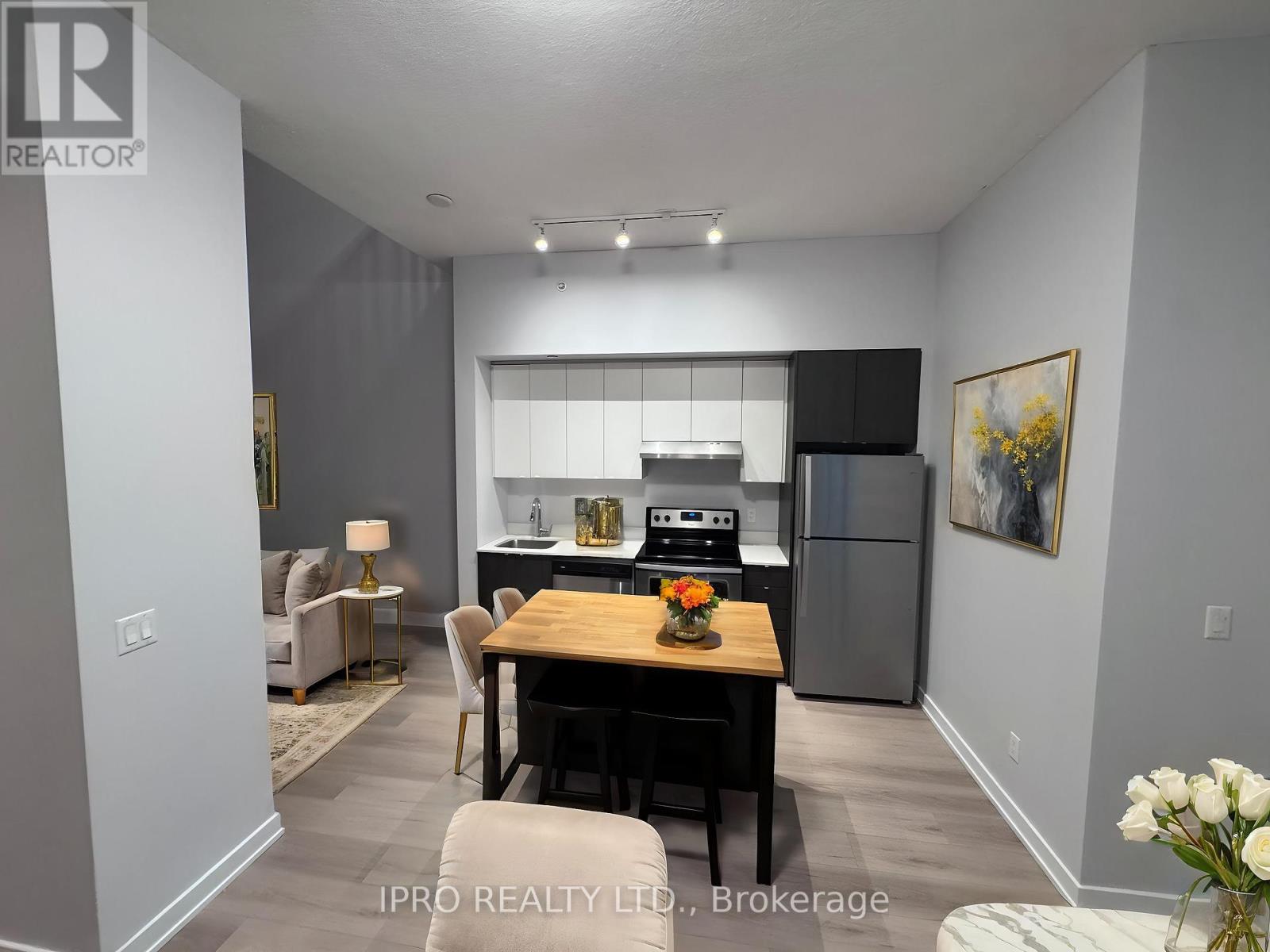 B204 - 5240 Dundas Street, Burlington, Ontario  L7R 3X4 - Photo 12 - W12123080