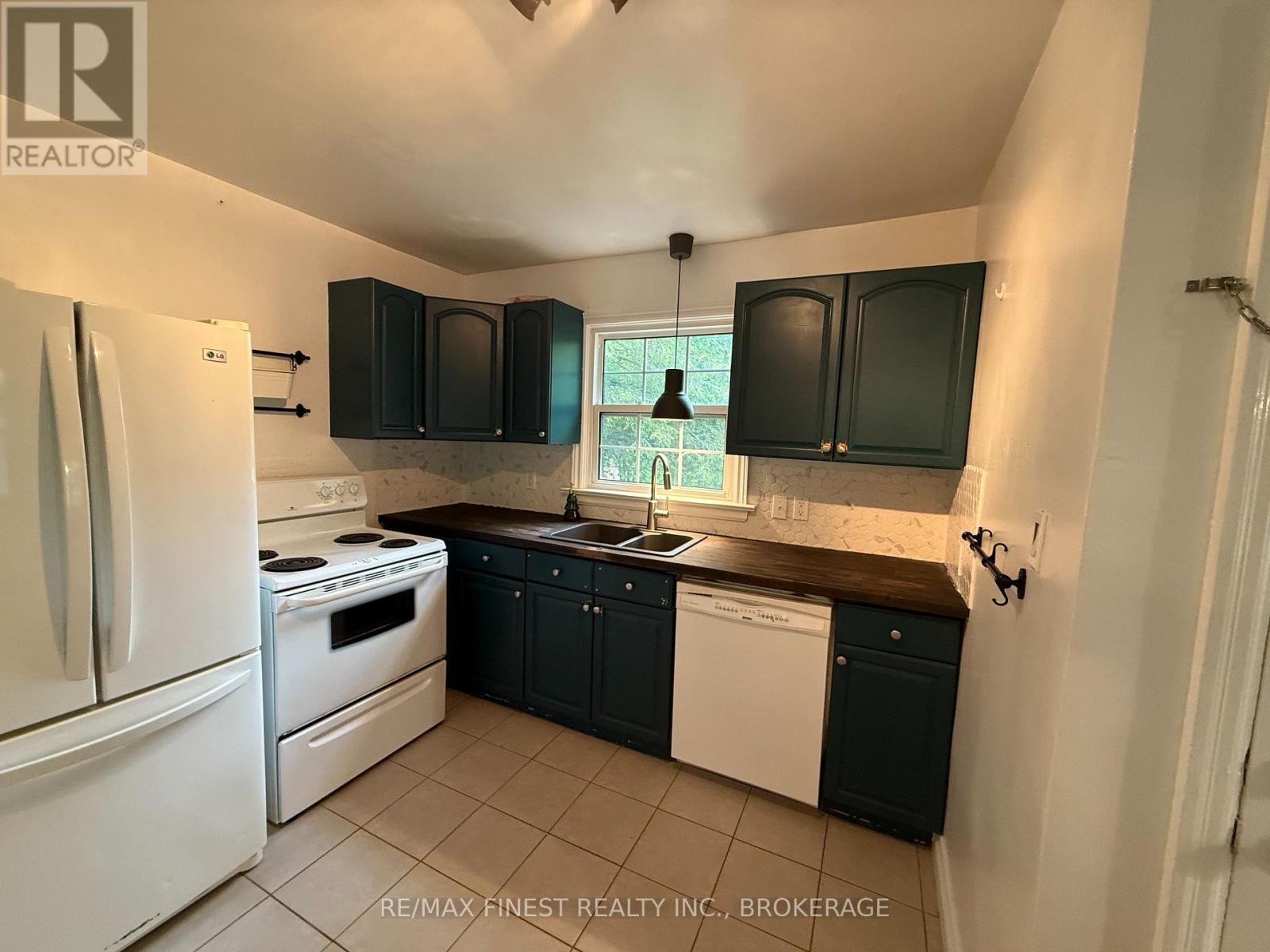 796 Portsmouth Avenue, Kingston, Ontario  K7M 1W7 - Photo 10 - X12169096