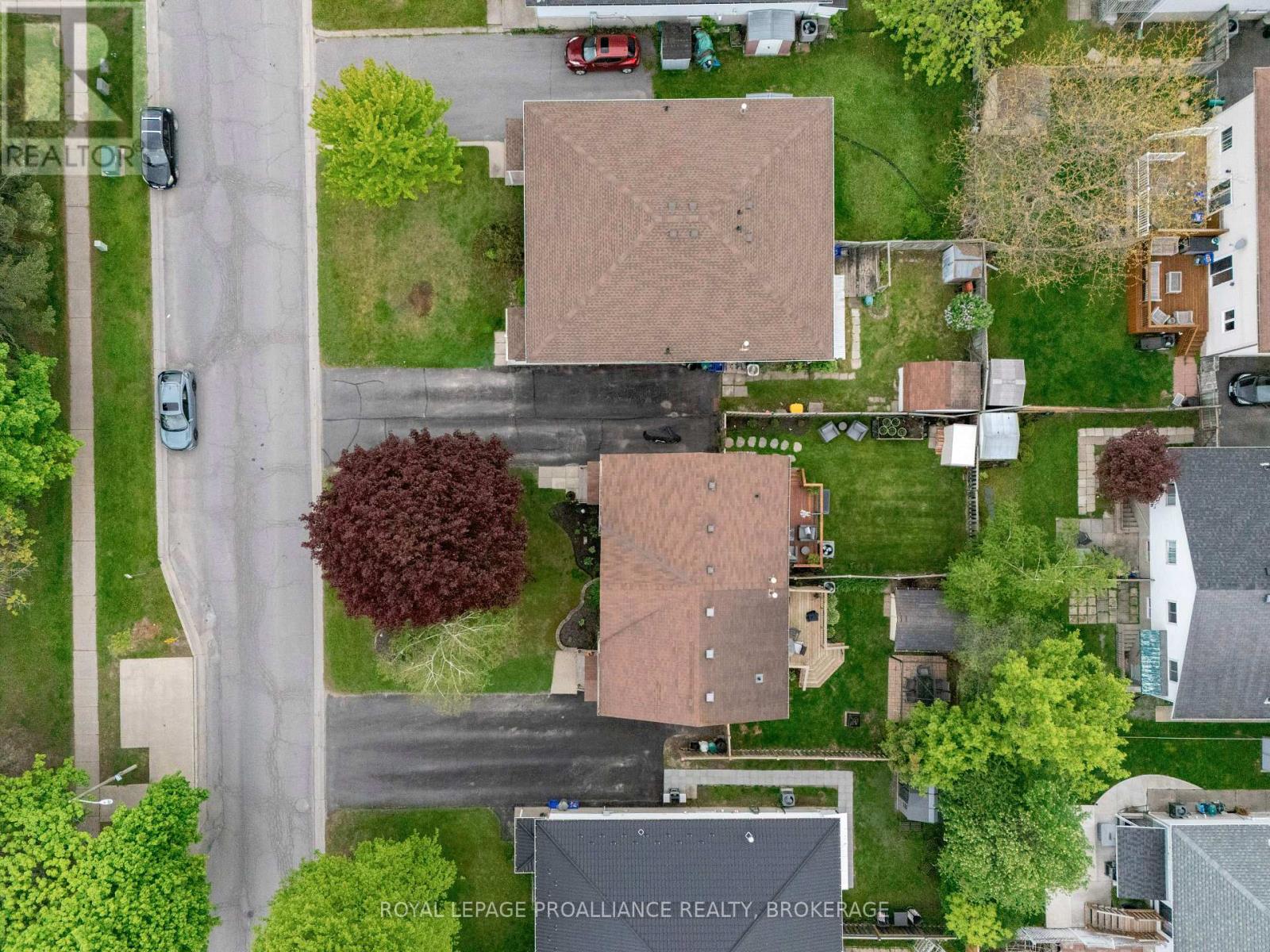 299 Kingsdale Avenue, Kingston (East Gardiners Rd), Ontario  K7M 8H1 - Photo 40 - X12169171