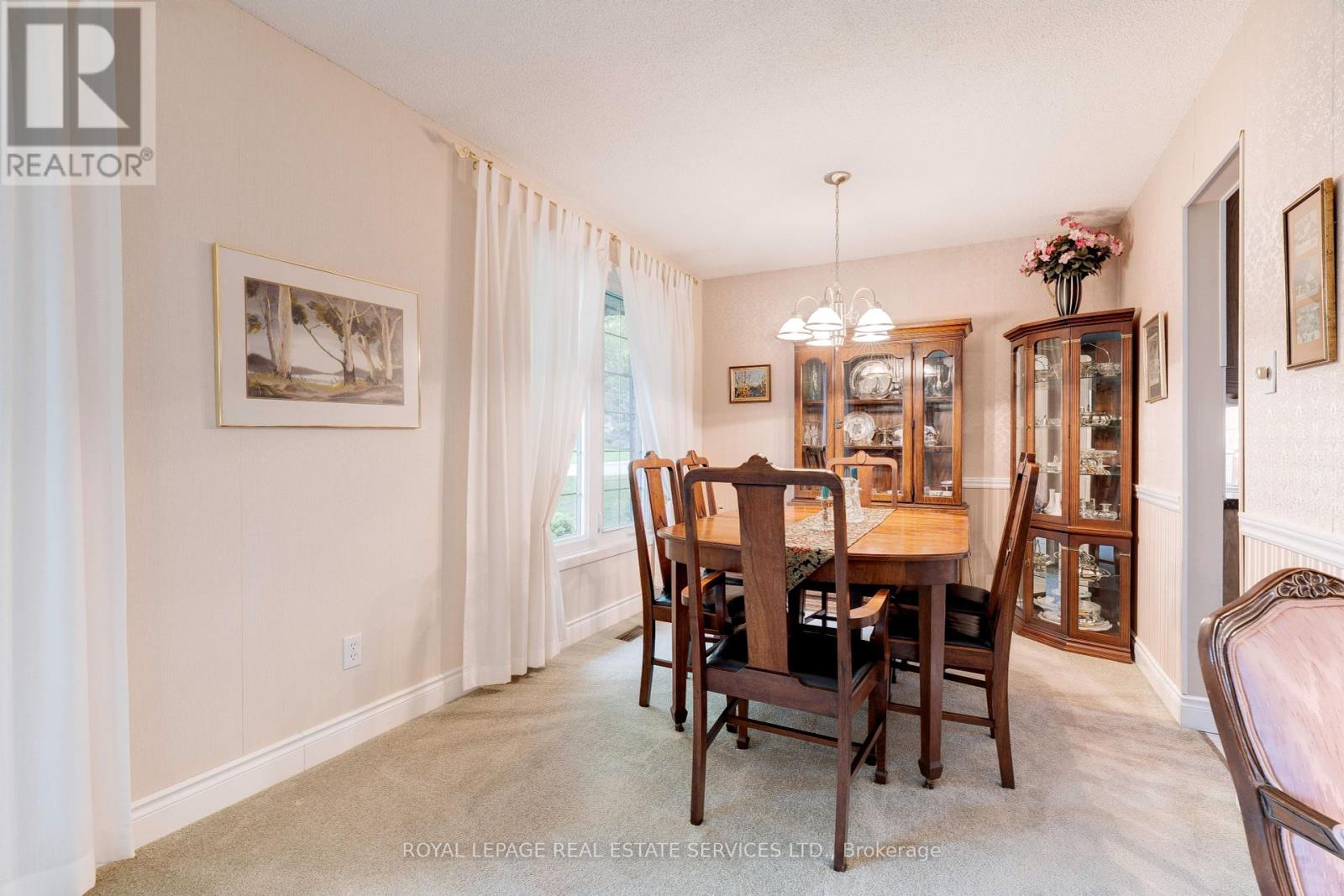 1285 Hart Crescent, Oakville, Ontario  L6H 2M6 - Photo 11 - W12168911